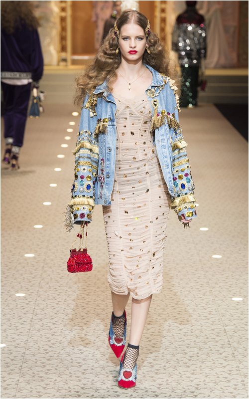 Cả Milan choáng ngợp với những nữ thần Dolce & Gabbana Cả Milan choáng ngợp với những nữ thần Dolce & Gabbana